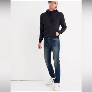 NWOT- Slim Authentic Flex Jeans in Wayman Wash size 34x30